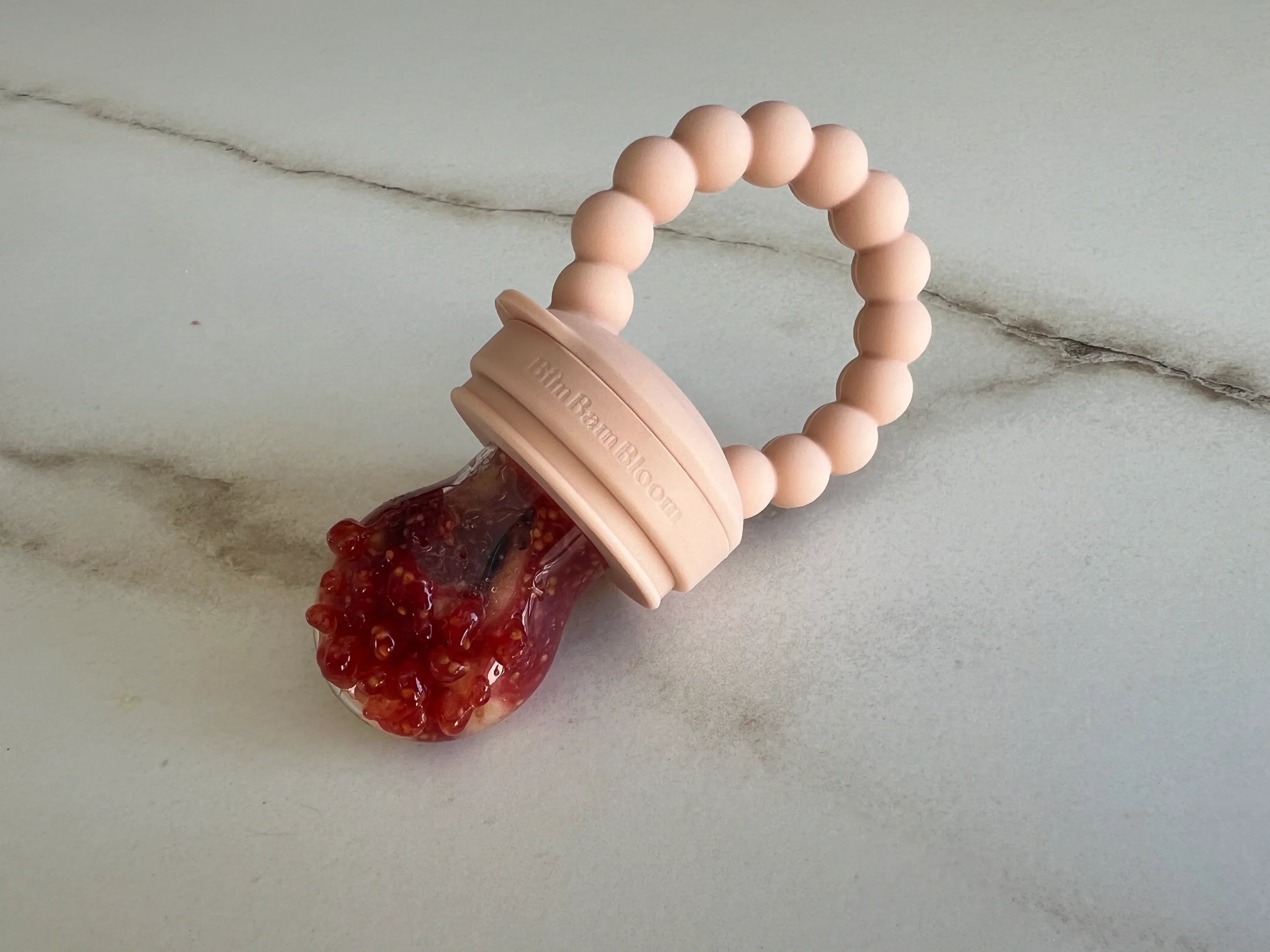 Soulager la Poussée Dentaire : Produits et Astuces Naturelles pour Apaiser Bébé