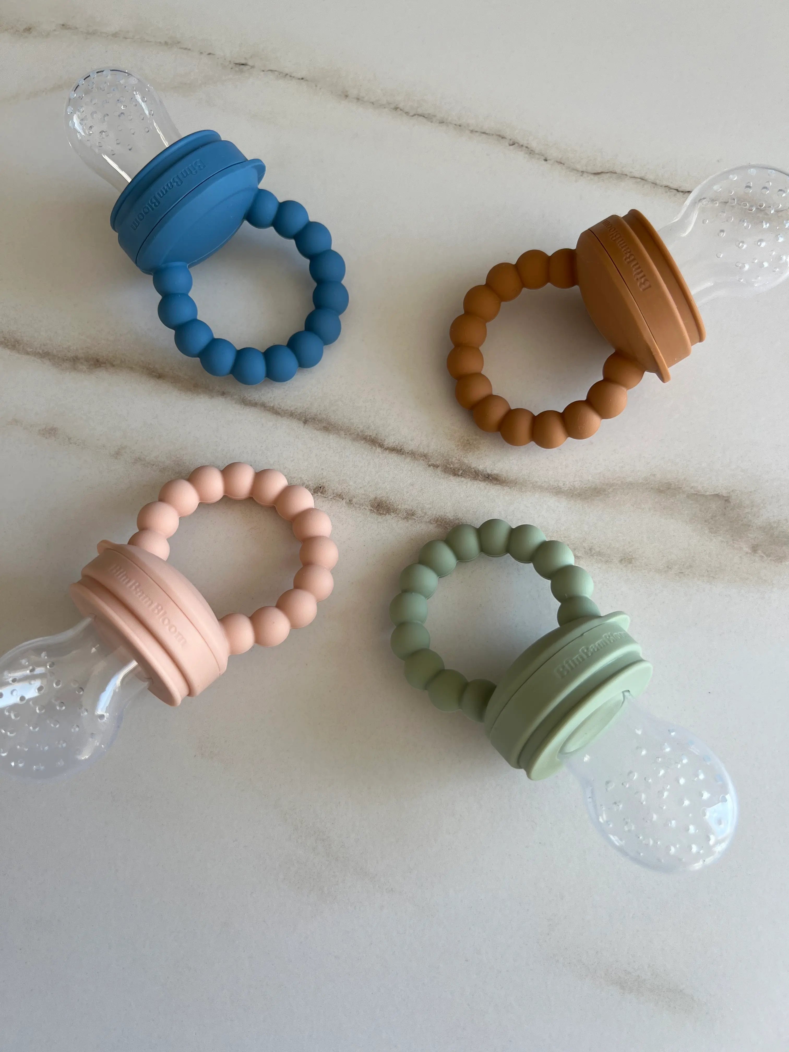 Tétine grignoteuse pour fruit Yummy Tot' en silicone sans BPA Bim Bam Bloom.